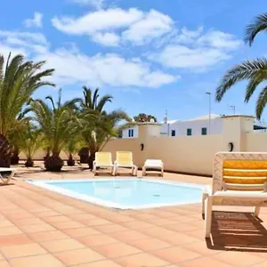Riviera Park 7a - Air Con- Wi-fi- Uk Channels- 5 Minutes Walking From The Sea , Tias Spain